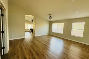 22008 N 66th Ln, Glendale, AZ 85310 - Photo 7