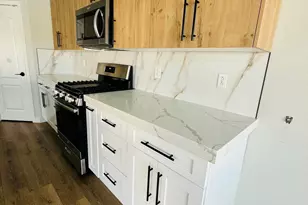 22008 N 66th Ln, Glendale, AZ 85310 - Photo 9