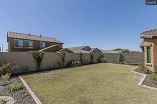 10743 W Desert Elm Ln, Peoria, AZ 85383 - Photo 5