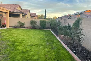 10743 W Desert Elm Ln, Peoria, AZ 85383 - Photo 3