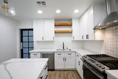 4427 E Turney Avenue, Phoenix, AZ 85018 - Photo 7