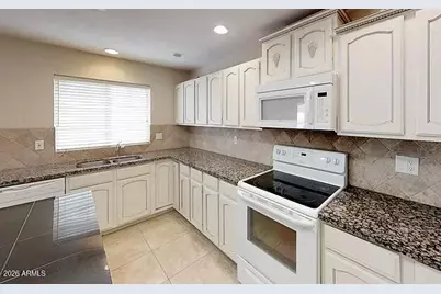 823 W Iris Drive, Gilbert, AZ 85233 - Photo 3