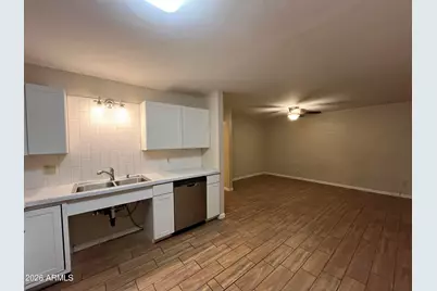 521 W 10th Street #4, Tempe, AZ 85281 - Photo 5