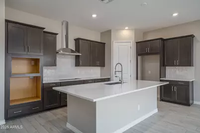 15652 W Pershing Street, Surprise, AZ 85379 - Photo 5