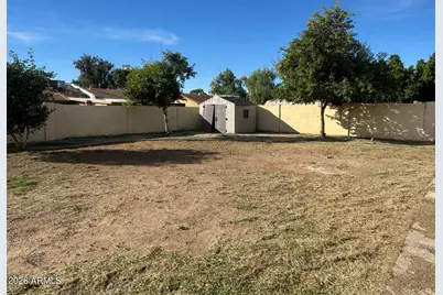 2625 E Charleston Avenue, Phoenix, AZ 85032 - Photo 11