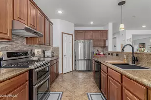 368 W Key W Dr, Casa Grande, AZ 85122 - Photo 9