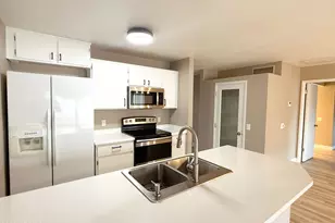 1902 E Sandra Terrace, Phoenix, AZ 85022 - Photo 9