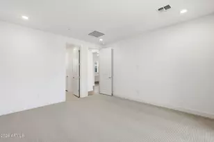 2121 W Sonoran Desert Dr, Phoenix, AZ 85085 - Photo 21