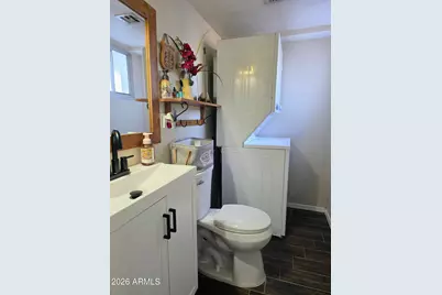 7123 W Hazelwood Street, Phoenix, AZ 85033 - Photo 9