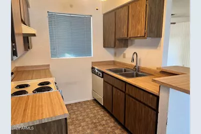 8131 N 107th Avenue N #89, Peoria, AZ 85345 - Photo 5