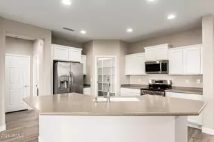 2046 W Davis Rd, Phoenix, AZ 85023 - Photo 13