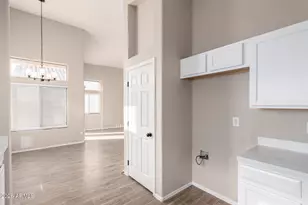 9065 W Custer Ln, Peoria, AZ 85381 - Photo 13