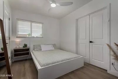 829 W Mitchell Drive, Phoenix, AZ 85013 - Photo 7