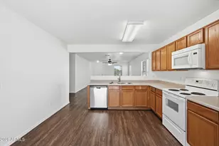 211 E Valley View Dr, Phoenix, AZ 85042 - Photo 17