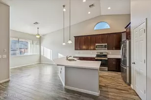 8825 W Palmaire Ave, Glendale, AZ 85305 - Photo 17