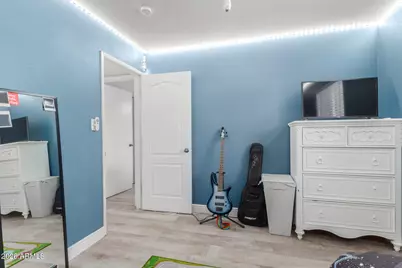 6546 W Highland Avenue, Phoenix, AZ 85033 - Photo 37