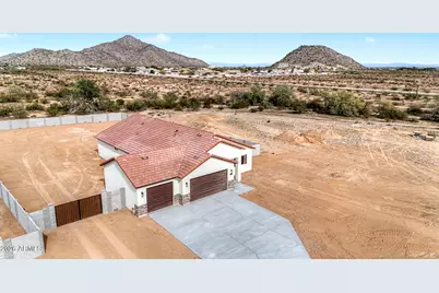 9786 W Appaloosa Trail, Casa Grande, AZ 85194 - Photo 5