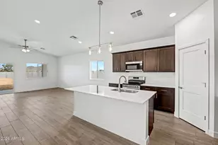 9786 W Appaloosa TR, Casa Grande, AZ 85194 - Photo 11