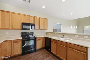 12099 N 66th Ave, Glendale, AZ 85304 - Photo 17