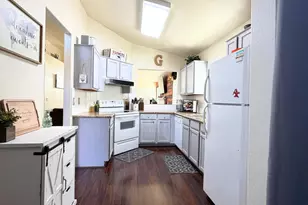 3647 W Escuda Dr, Glendale, AZ 85308 - Photo 7