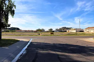 3647 W Escuda Dr, Glendale, AZ 85308 - Photo 3