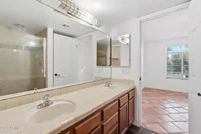 1449 E Highland Avenue #16, Phoenix, AZ 85014 - Photo 21