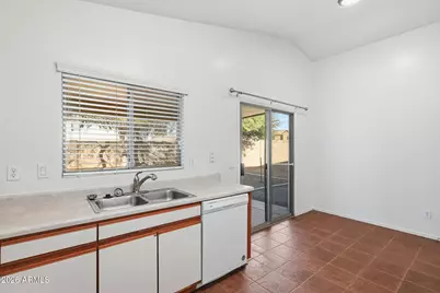 2662 W Sawtooth Way, San Tan Valley, AZ 85144 - Photo 11