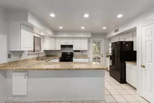 1922 E Palomino Dr, Tempe, AZ 85284 - Photo 17