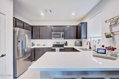 419 N 110th Drive, Avondale, AZ 85323 - Photo 3