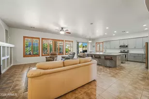 6622 S Teresa Dr, Chandler, AZ 85249 - Photo 9