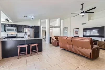 10942 W Citrus Grove Way, Avondale, AZ 85392 - Photo 5