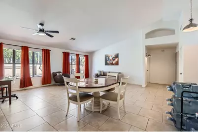 10942 W Citrus Grove Way, Avondale, AZ 85392 - Photo 9