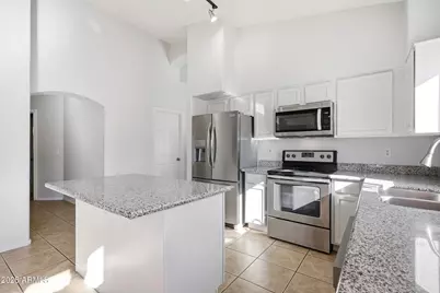 10006 N 7th Place, Phoenix, AZ 85020 - Photo 9