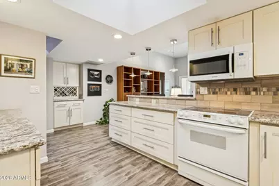 3015 E Coolidge Street #10, Phoenix, AZ 85016 - Photo 9