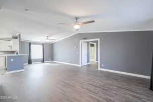 10463 N 90th Ave, Peoria, AZ 85345 - Photo 17