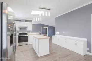 10463 N 90th Ave, Peoria, AZ 85345 - Photo 13