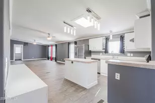 10463 N 90th Ave, Peoria, AZ 85345 - Photo 3