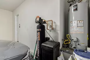 1806 W Yellowbird Ln, Phoenix, AZ 85085 - Photo 37