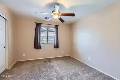 18182 W Desert Lane, Surprise, AZ 85388 - Photo 13