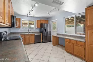 2507 W Surrey Ave, Phoenix, AZ 85029 - Photo 7