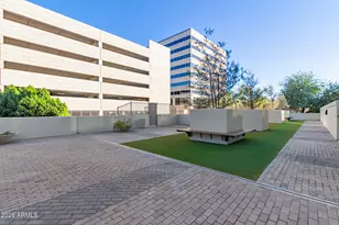 2211 E Camelback Rd, Phoenix, AZ 85016 - Photo 37