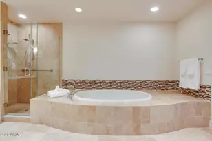 2211 E Camelback Rd, Phoenix, AZ 85016 - Photo 17