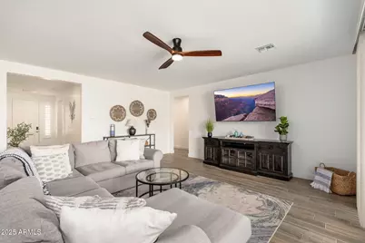 18542 W Seldon Lane, Waddell, AZ 85355 - Photo 7