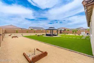 18542 W Seldon Ln, Waddell, AZ 85355 - Photo 35