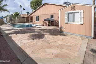 137 W Michelle Dr, Phoenix, AZ 85023 - Photo 13