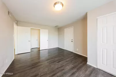 6218 W Wolf Street, Phoenix, AZ 85033 - Photo 17