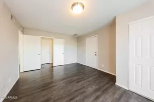 6218 W Wolf St, Phoenix, AZ 85033 - Photo 17