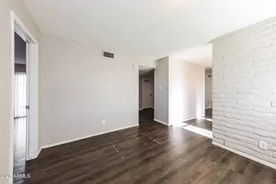 6218 W Wolf Street, Phoenix, AZ 85033 - Photo 7