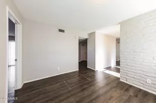 6218 W Wolf St, Phoenix, AZ 85033 - Photo 7