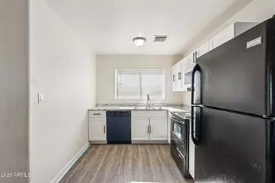 1344 E Pueblo Avenue, Phoenix, AZ 85040 - Photo 1